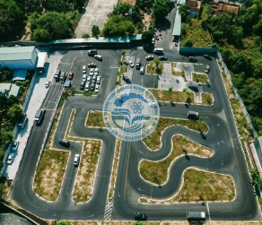 Sân tập lái xe ô tô trung cấp nghề nghiệp vụ Bình Dương thầy Tiến