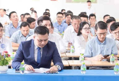 Giáo viên dạy lái xe trung cấp nghề nghiệp vụ Bình Dương
